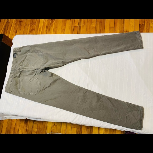 Jack & Jones kaki pants size 30/32” - Picture 3 of 7